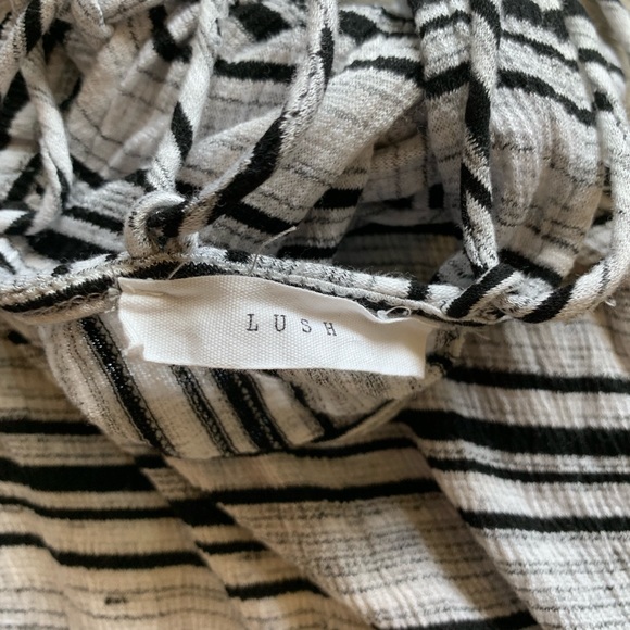 Lush super soft midi dress - Picture 4 of 5